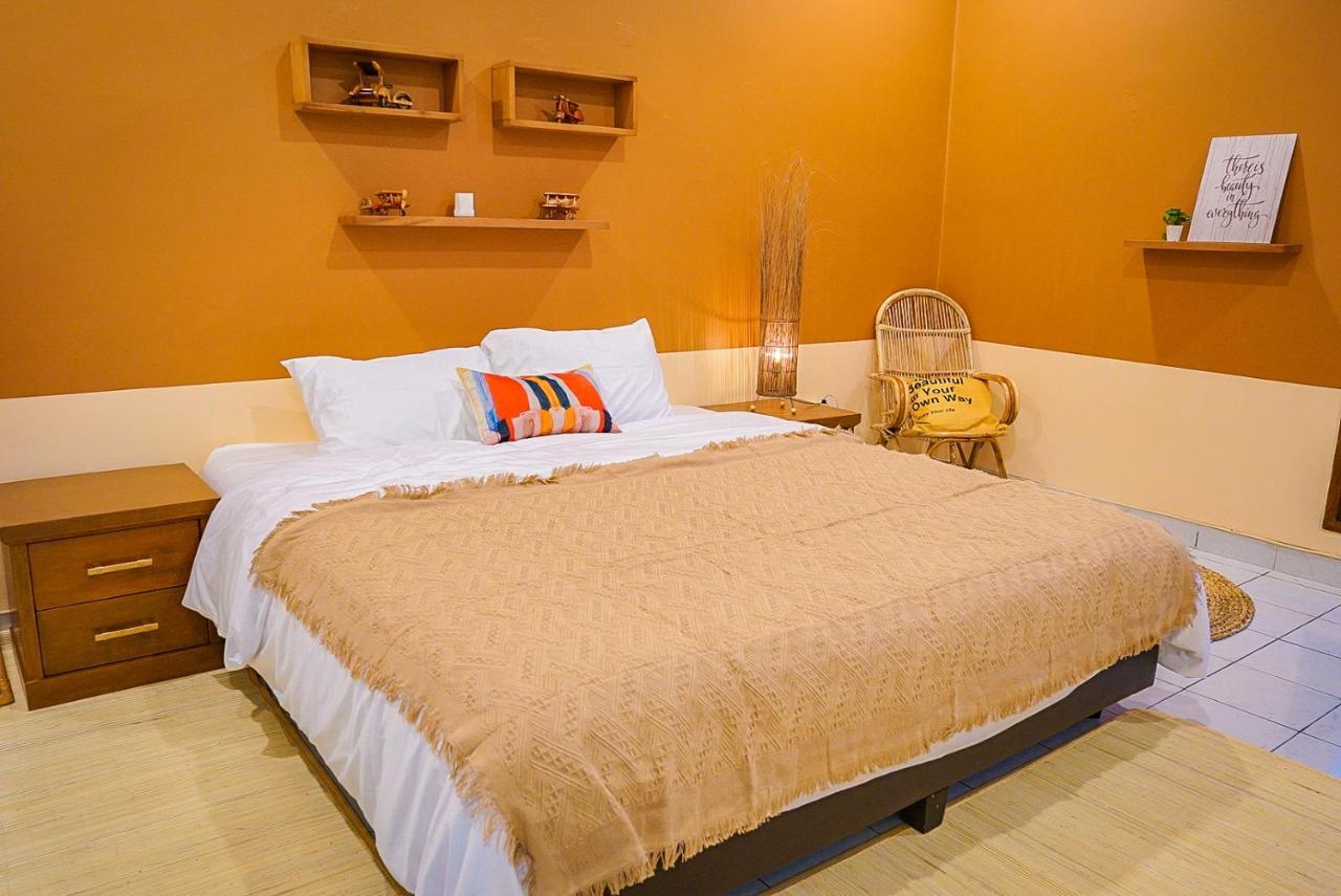 Bed and Breakfast Roemah Renjana Bandung Esterno foto