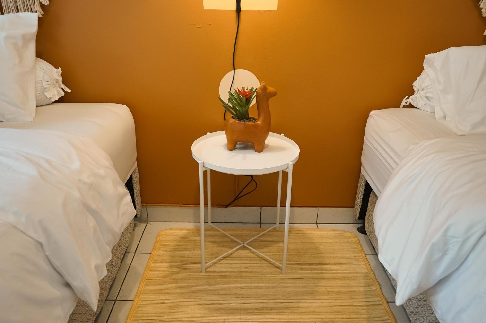 Bed and Breakfast Roemah Renjana Bandung Esterno foto