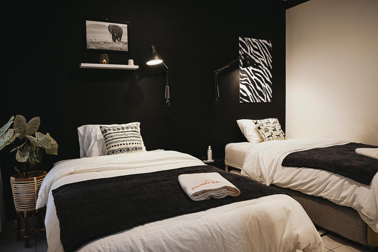 Bed and Breakfast Roemah Renjana Bandung Esterno foto