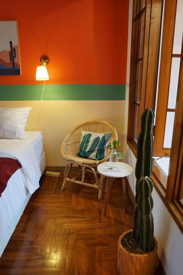 Bed and Breakfast Roemah Renjana Bandung Esterno foto