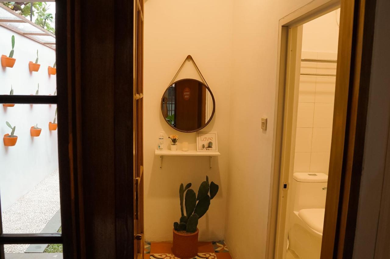 Bed and Breakfast Roemah Renjana Bandung Esterno foto