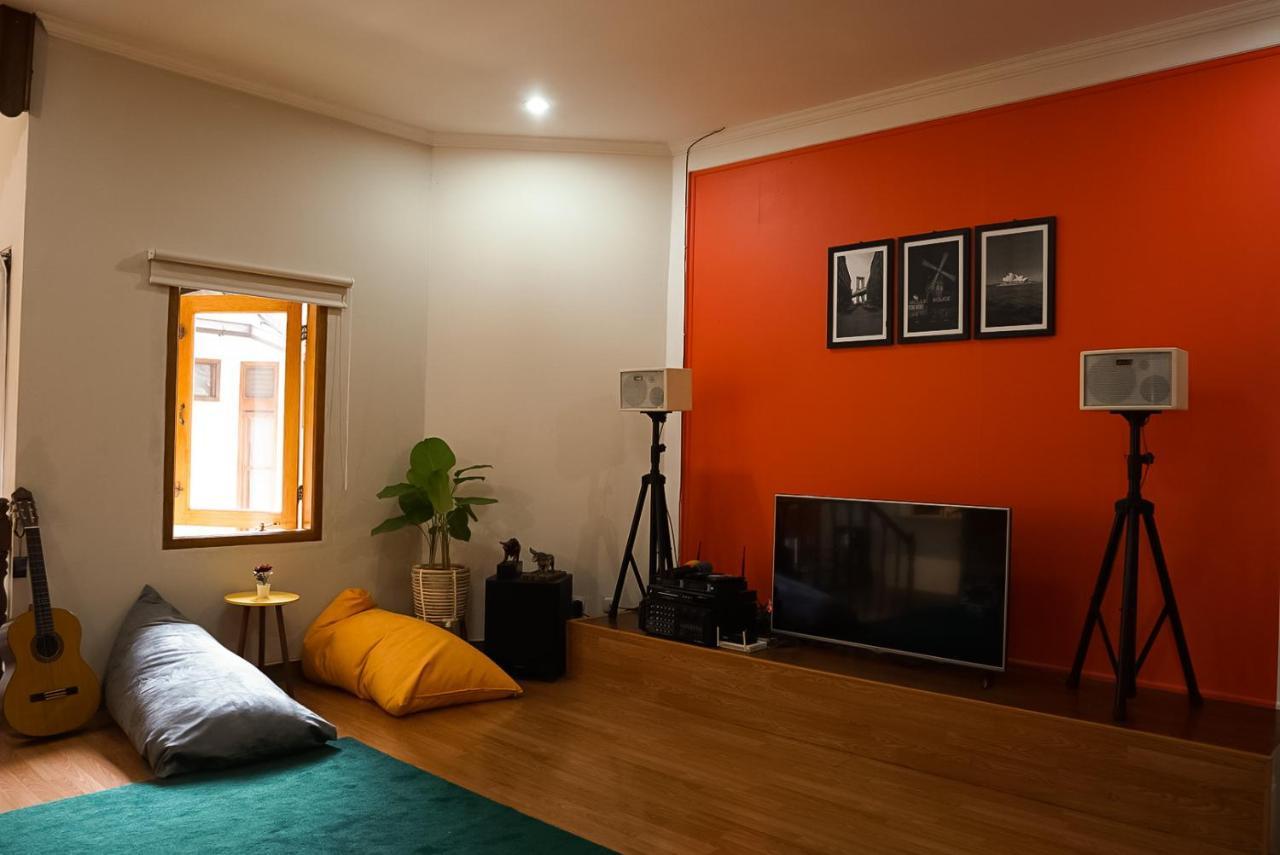 Bed and Breakfast Roemah Renjana Bandung Esterno foto