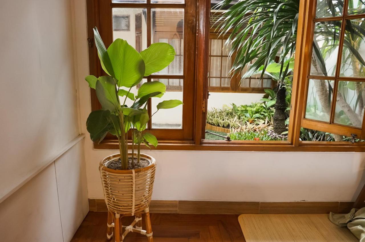 Bed and Breakfast Roemah Renjana Bandung Esterno foto