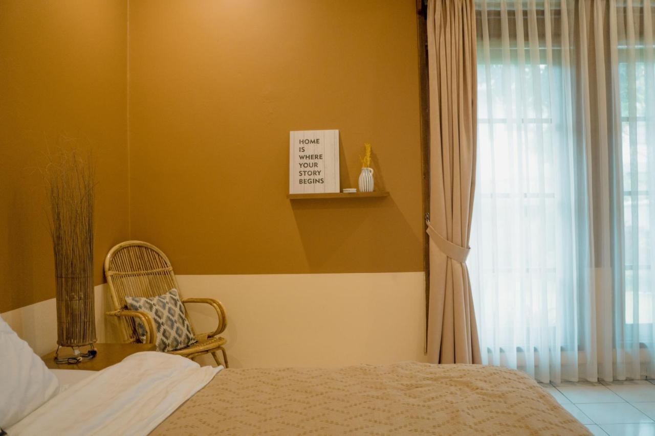 Bed and Breakfast Roemah Renjana Bandung Esterno foto
