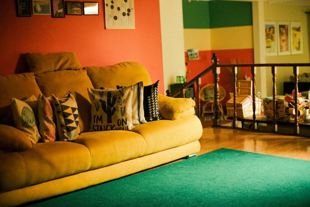 Bed and Breakfast Roemah Renjana Bandung Esterno foto