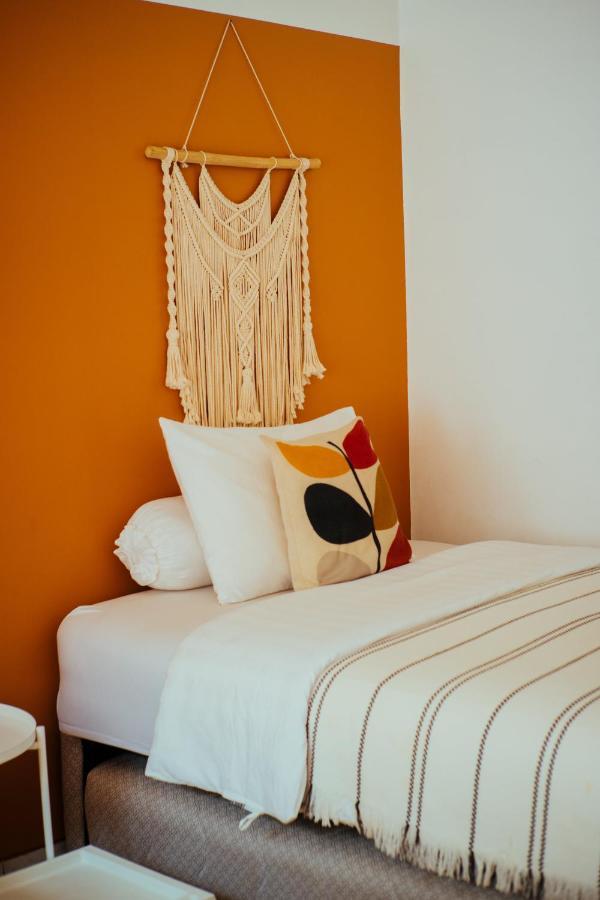 Bed and Breakfast Roemah Renjana Bandung Esterno foto