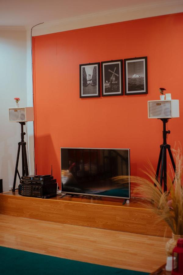 Bed and Breakfast Roemah Renjana Bandung Esterno foto
