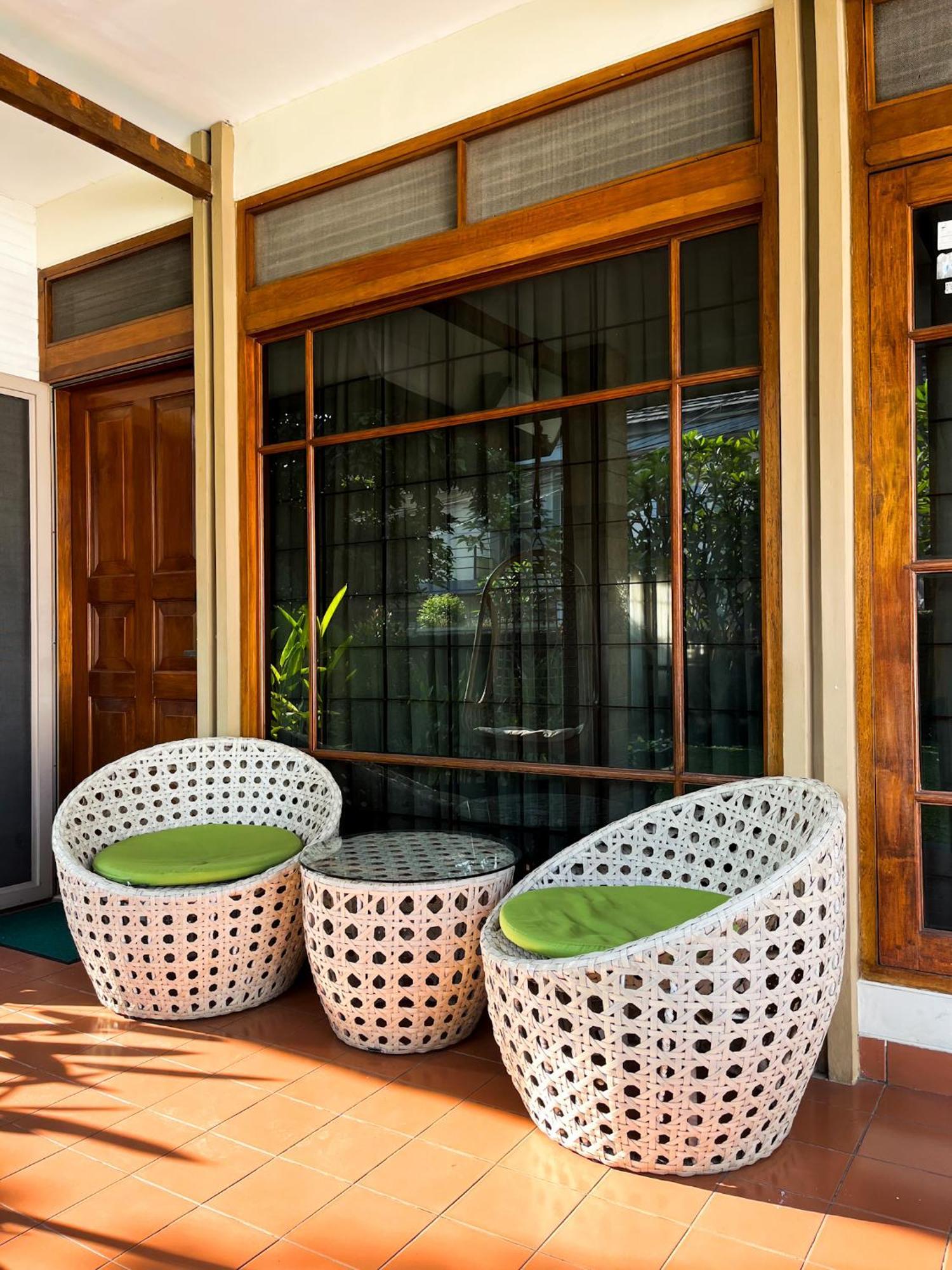 Bed and Breakfast Roemah Renjana Bandung Esterno foto